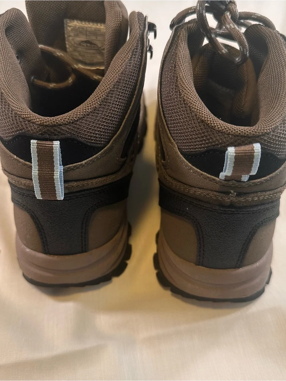 Women Brown Trail-Ready Hiking Boots - Supportive Lace-Up Design size 8